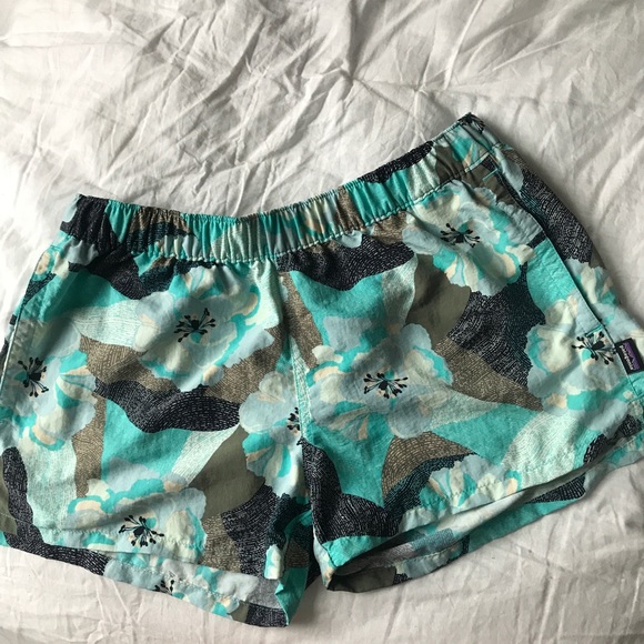 Patagonia Barely Baggies shorts M - Picture 1 of 8